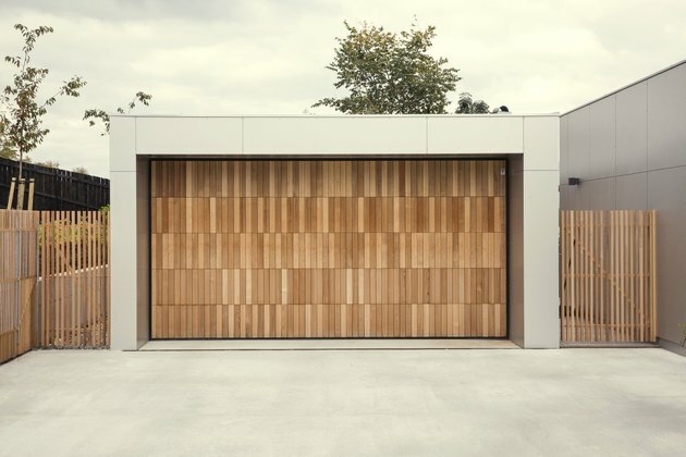 portas de garagem modernas de cedro