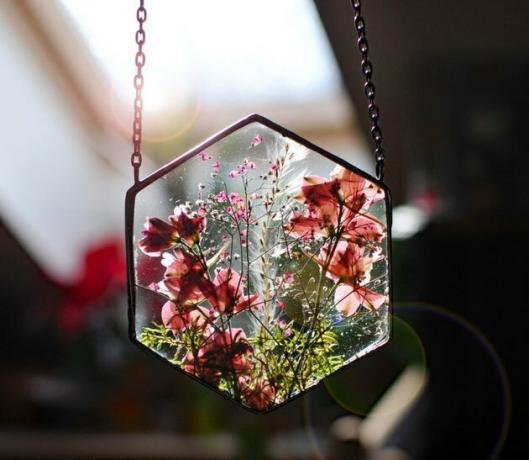 arte de parede de flores prensadas