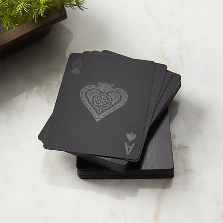 pilha de cartas de jogar pretas