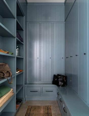 shiplap corredor no mudroom