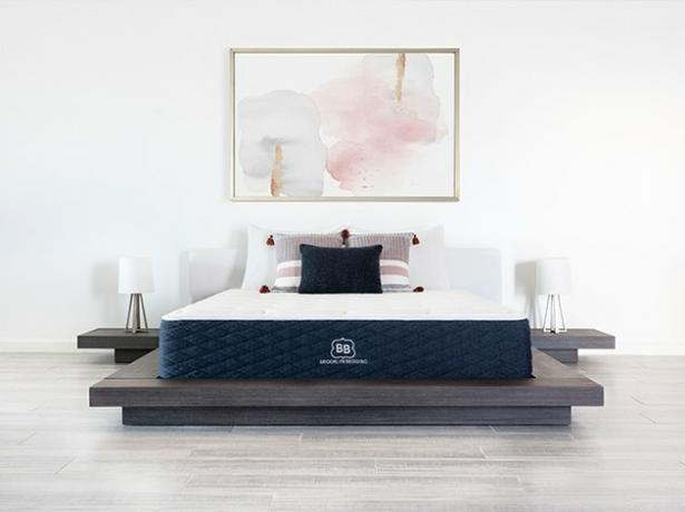Colchão em cama baixa plataforma
