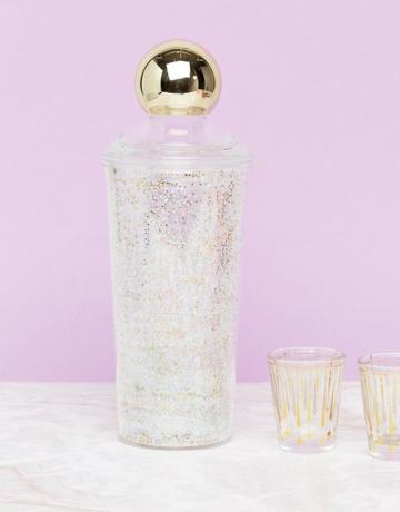 Banimento. Shaker de coquetel de glitter
