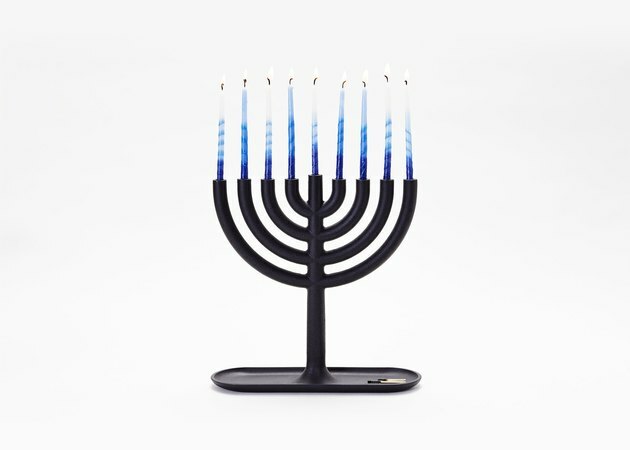 Josh Owen voor Areaware Menorah, $ 125