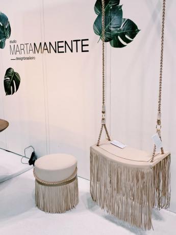 kabanti kėdė su pakraštiniu kutais ir osmanai su kutais, pagaminta iš studijos „Marta Manente Design“ parodos „ICFF 2019“