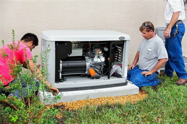 Instalación de un generador de emergencia de toda la casa para la temporada de huracanes