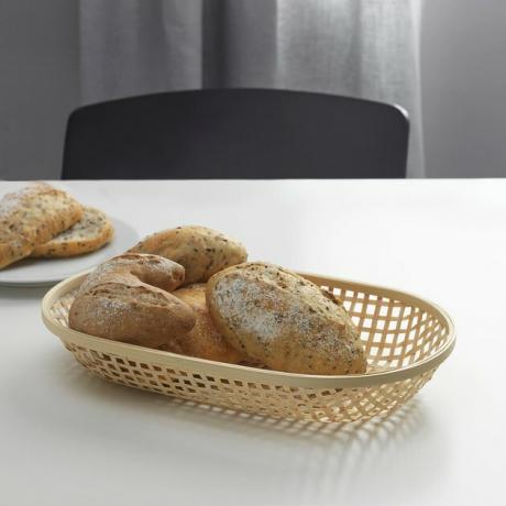 cesta de pão com pão