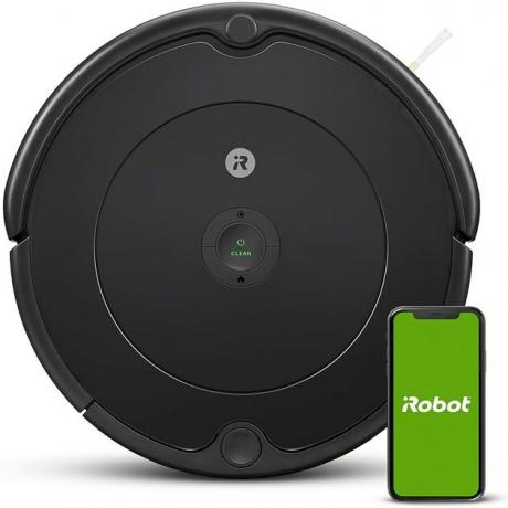 „IRobot Roomba 694“ sujungia įperkamumą ir aukštųjų technologijų funkcijas, todėl tai puikus pasirinkimas visiems, norintiems įsigyti robotų siurblį. Galite suplanuoti kitą valymo seansą ir valdyti jį naudodami programą arba per „Google Assistant“ arba „Alexa“. Šis vakuumas taip pat gali būti naudojamas kilimams, kietmedžio grindims ir naminių gyvūnų plaukams su trijų pakopų valymo sistema ir briaunų šlavimo šepetėliu.