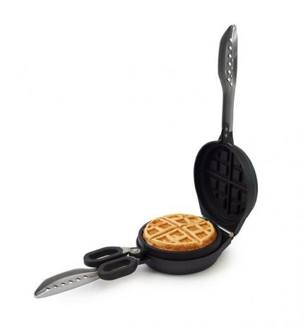 The Stuffed Waffle Iron da Wonderffle, $ 69