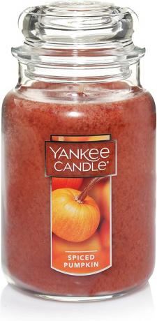 Ottieni il massimo dalla stagione delle zucche con questa scoperta da 22 once di Yankee Candle con oltre 110 ore di autonomia.