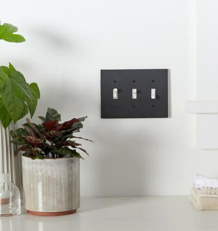 placa de interruptor de luz negra
