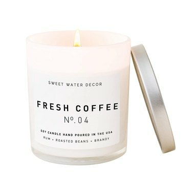 свещ с аромат на бяло кафе