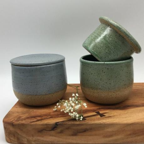 Crock de manteiga francesa CP Clay Art, $ 33