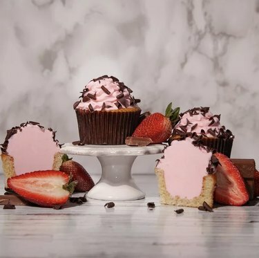 Cupcake ripieni di gelato alla fragola di Walmart