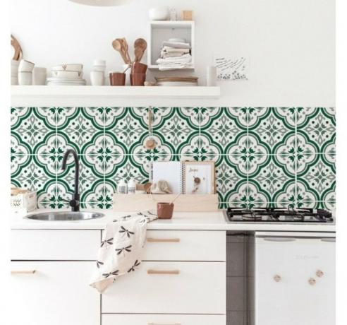 peel and stick colorido backsplash mosaico