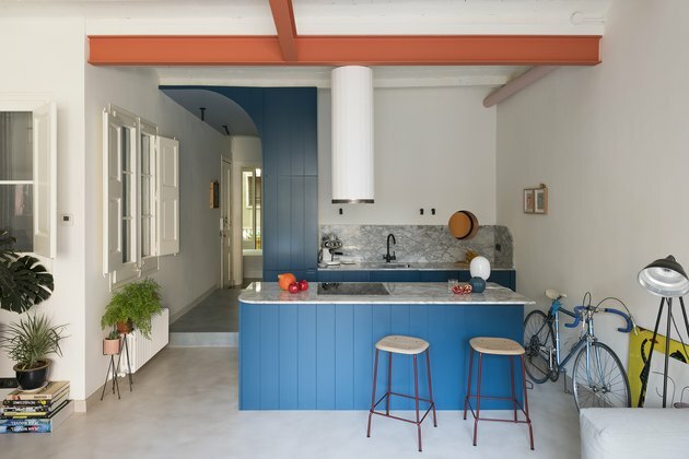 Cucina blu colorata