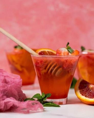 Orhideje + slatki čaj Mocktail od narančaste jagode od krvi