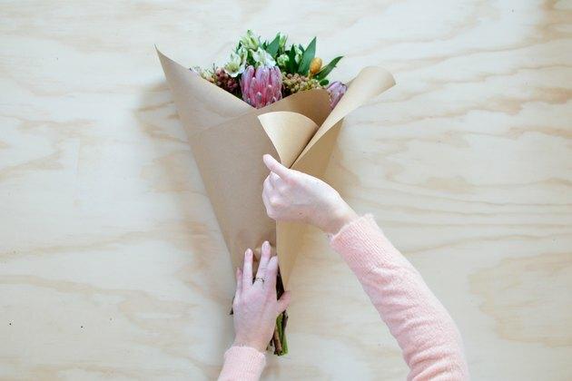 Kako zamotati buket cvijeća u trgovini