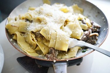 Rōze Traoren lyhyt rib pappardelle