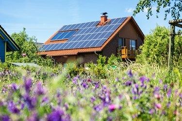 Maison avec panneaux solaires