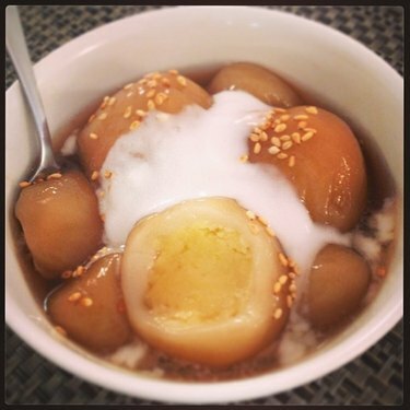 RunAwayRice Sticky Rice Balls em Ginger Syrup (Che Troi Nuoc)