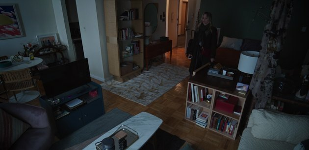 o apartamento do comissário de bordo Cassie