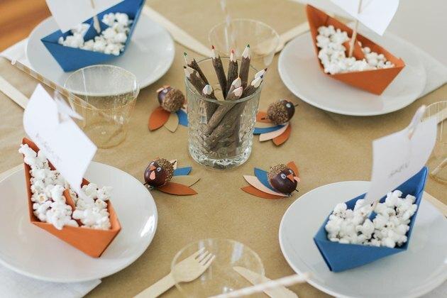 Thanksgiving-centerpieces voor kinderen met kleurpotloden