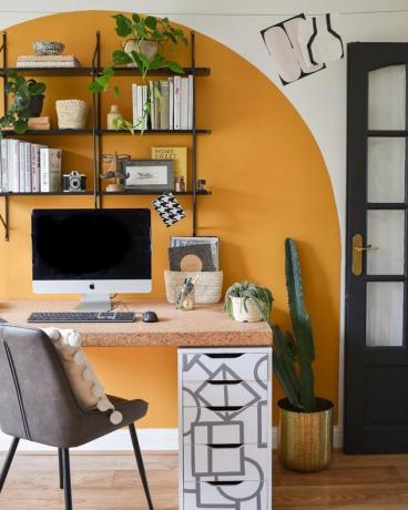 home office econômico com móveis reciclados Ideias para escritórios domésticos dentro do orçamento