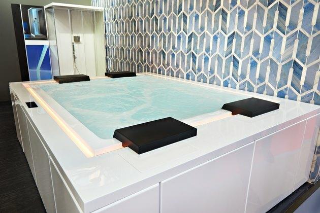 Baie jacuzzi mare
