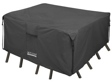 ULTCOVER patiopöydän ja tuolien kansi, 61,99 dollaria