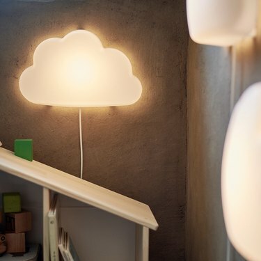 IKEA облачна LED стенна лампа