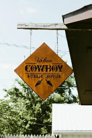 Public House a Urban Cowboy Nashville