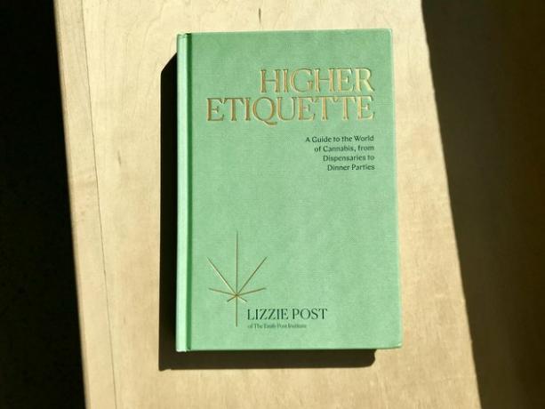 Etiqueta Superior por Lizzie Post