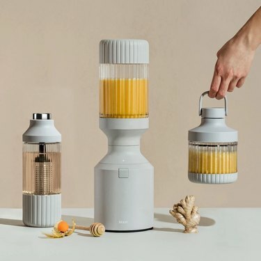 Beast Blender + nesteytysjärjestelmä