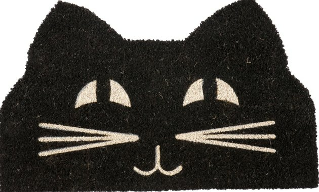 Capacete recortado de gato preto