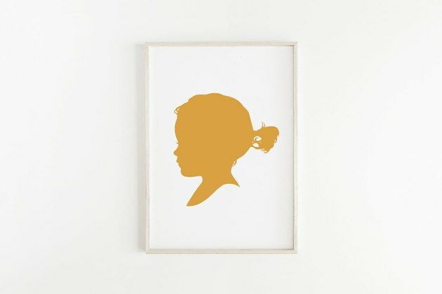 Silhueta de uma menina