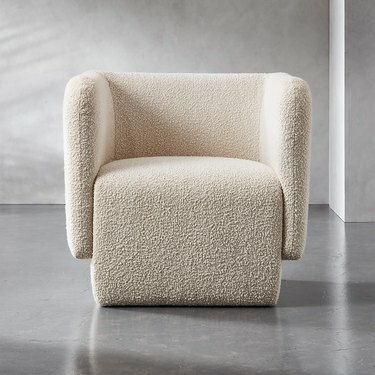 Tuoli cream boucle -kankaalla