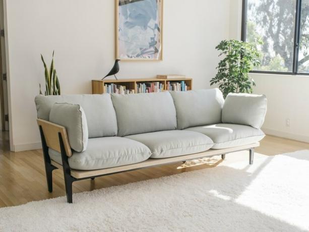 minkšta sofa