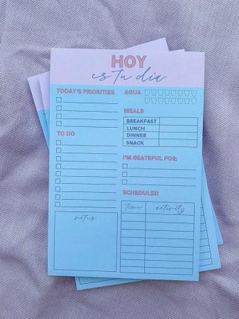 jegyzettömbök "hoy es tu dia" szöveggel