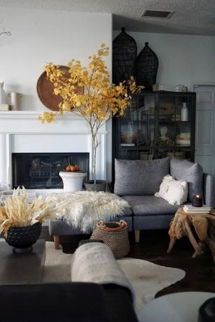 sofisticada sala de estar com decoração de outono fazenda