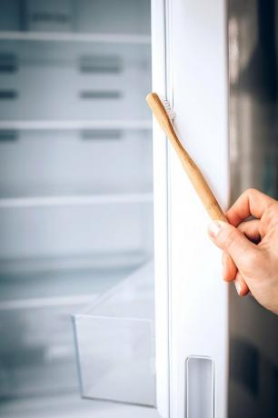 Očistite brtve na vratima hladnjaka