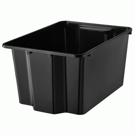 Recipiente de armazenamento de plástico preto sobre fundo branco