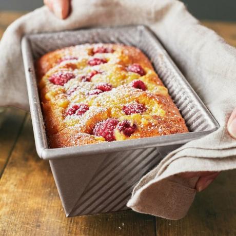 houder van brood in de pan