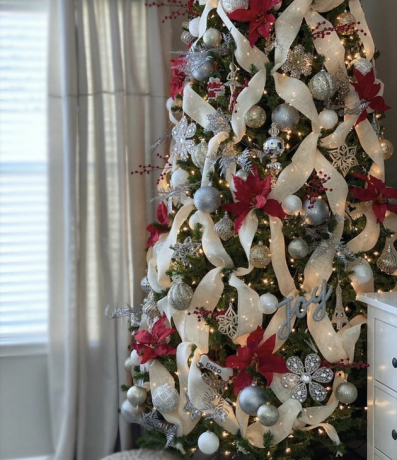 Fita de árvore de Natal cruzada branca