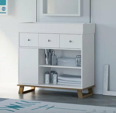 Storkcraft Modern Nursery Fasciatoio Comò, $ 249,99