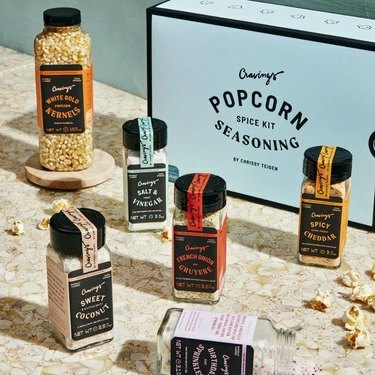 žudnje chrissy teigen Poppin ’Off Popcorn Seasoning Kit