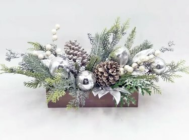 Birch Lane Ornaments Pinecone Centerpiece