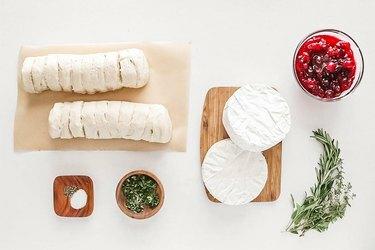 Ingredientes para pão de macaco brie de cranberry