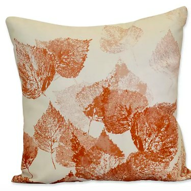 Bed Bath & Beyond Fall Memories Sierkussen met bloemenprint, $ 26,99