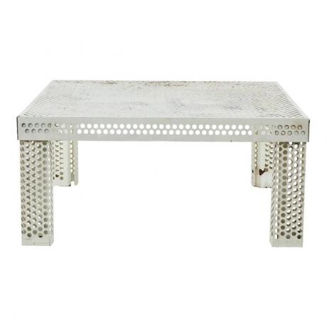 Mesa de centro de metal perfurado para cadeiras
