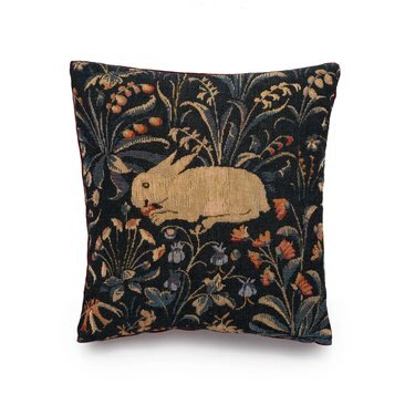 Keskiaikainen Rabbit Tapestry -tyynynpäällinen, 75 dollaria